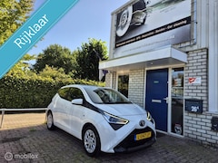 Toyota Aygo - 1.0 VVT-i 5drs Carplay/Camera/Cruise/Airco/LED