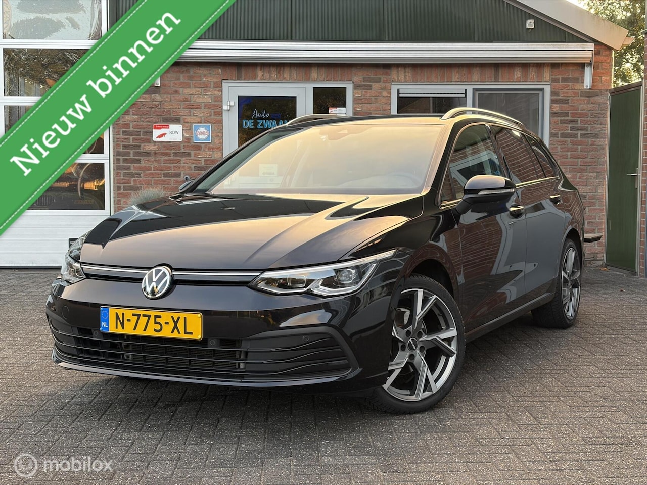Volkswagen Golf Variant - 1.0 eTSI Life Business|Camera|Sportstoel|Sfeerverlichting|18 inch. - AutoWereld.nl