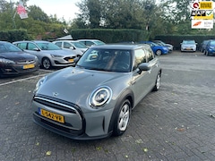 MINI 5-Deurs - 1.5 One Essential , navigatie , pdc