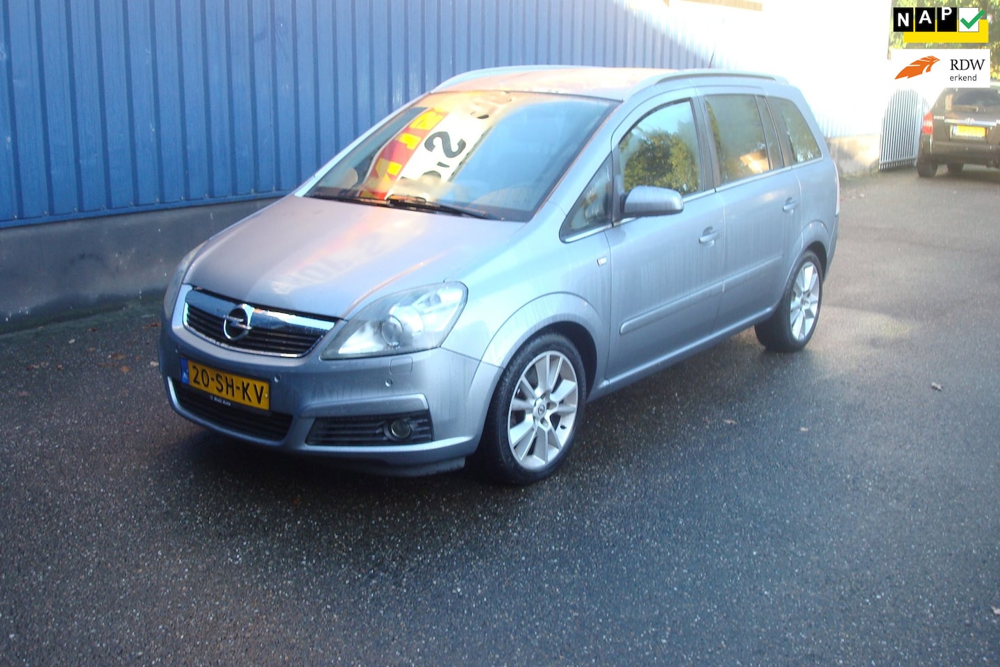 Opel Zafira - 2.2 Cosmo 2.2 Cosmo, Trekhaak, 7 persoons, Airco - AutoWereld.nl