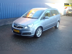 Opel Zafira - 2.2 Cosmo, Trekhaak, 7 persoons, Airco