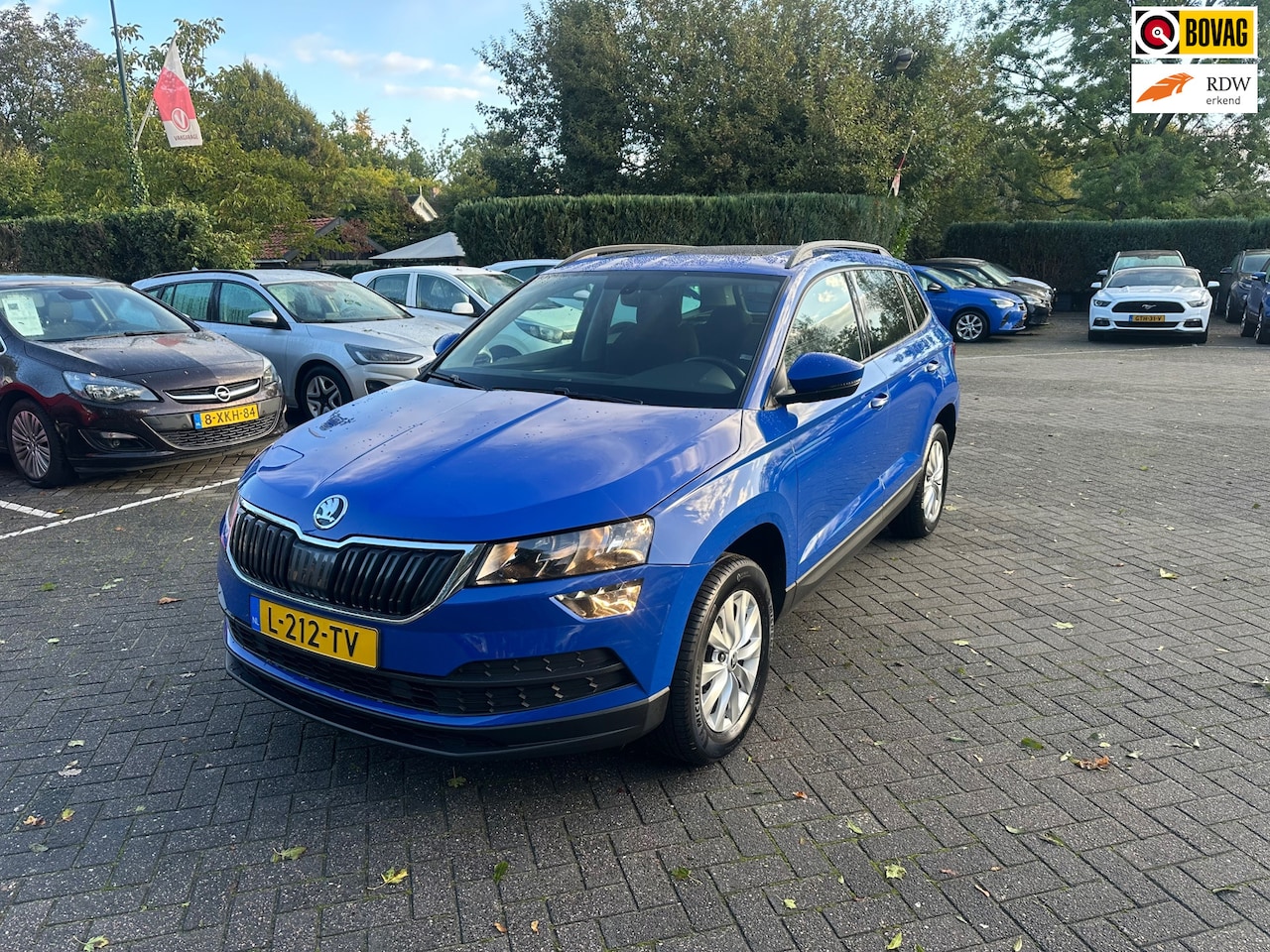 Skoda Karoq - 1.0 TSI Business Edition 1.0 TSI Business Edition , panoramadak , navigatie , pdc - AutoWereld.nl