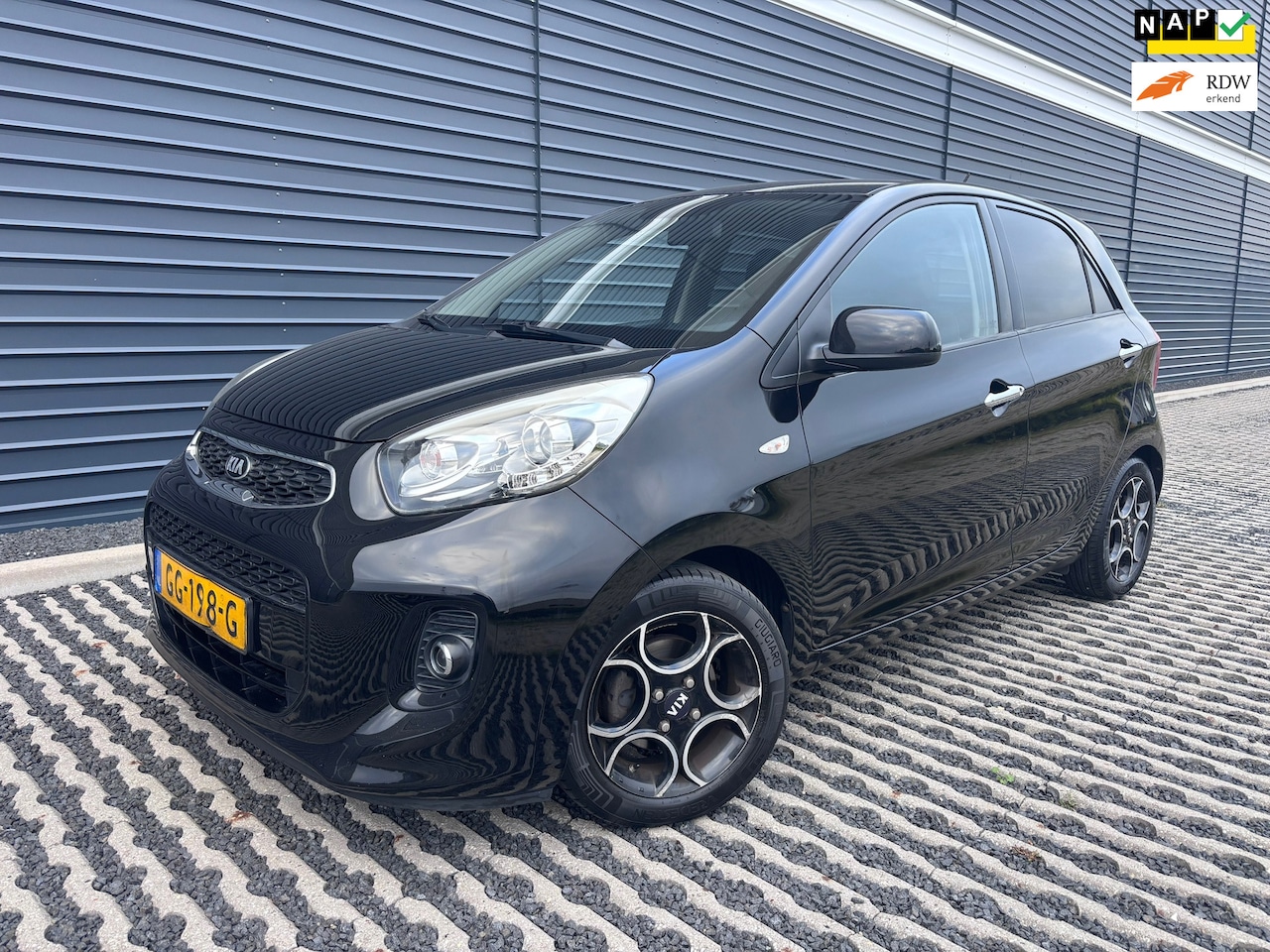 Kia Picanto - 1.0 CVVT First Edition | Dealer onderhouden - AutoWereld.nl