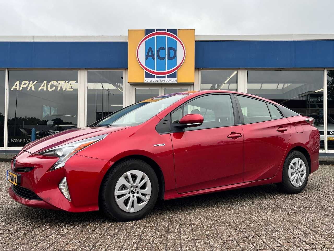 Toyota Prius - 1.8 Executive | Head up Display | JBL audio | Apk 11-2027 | Volledig Gedocumenteerd | - AutoWereld.nl