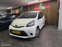 Toyota Aygo - 1.0 VVT-i Now I NAVIGATIE | Carplay | Airco
