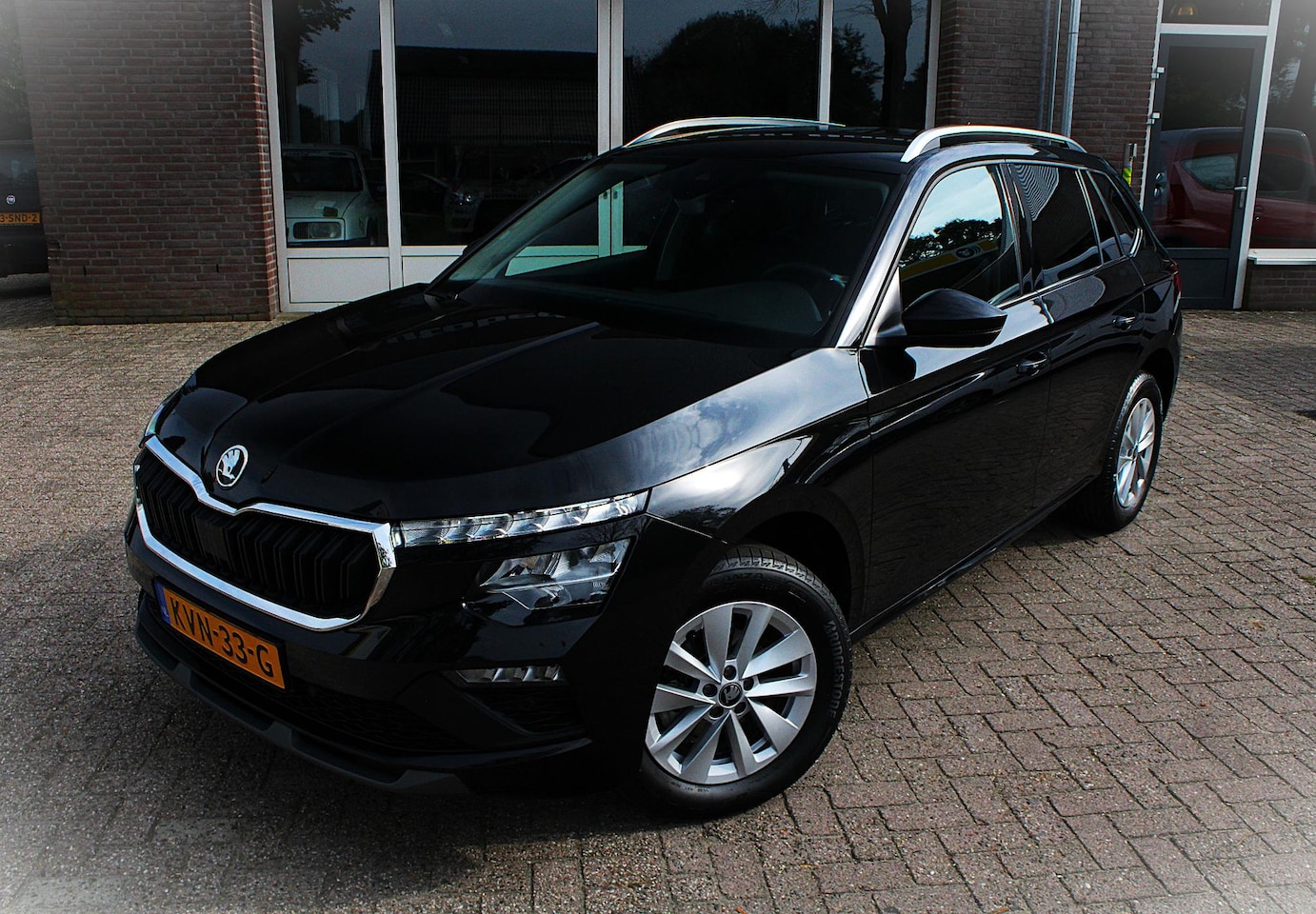 Skoda Kamiq - 1.0 TSI Carplay, Trekhaak, Adaptive Cruise, Parkeerhulp, LED, Stoelverwarming, Keyless, CC - AutoWereld.nl