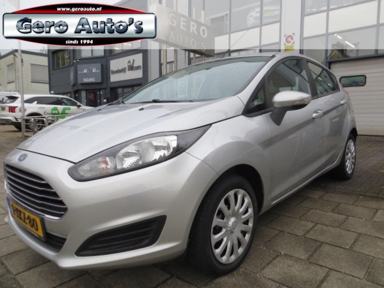 Ford Fiesta - 1.25 Titanium 5 drs nw model nw apk ,airco,elec pakket - AutoWereld.nl