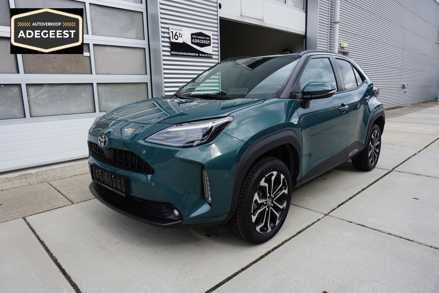Toyota Yaris Cross - 1.5 Hybrid 130 Dynamic Comfoer Pack! |Navi|Carplay|PDC V+A|Dodehoek|Camera|Stoel en stuurv - AutoWereld.nl