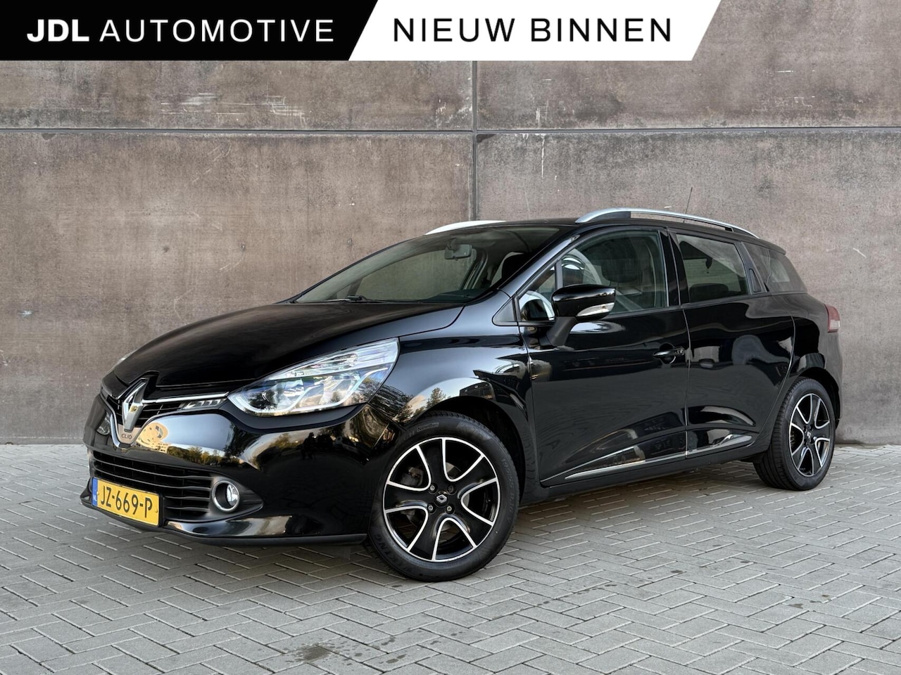 Renault Clio Estate - 0.9 TCe Limited | Airco | Navigatie | DAB+ | Cruise control | Lichtmetaal | - AutoWereld.nl