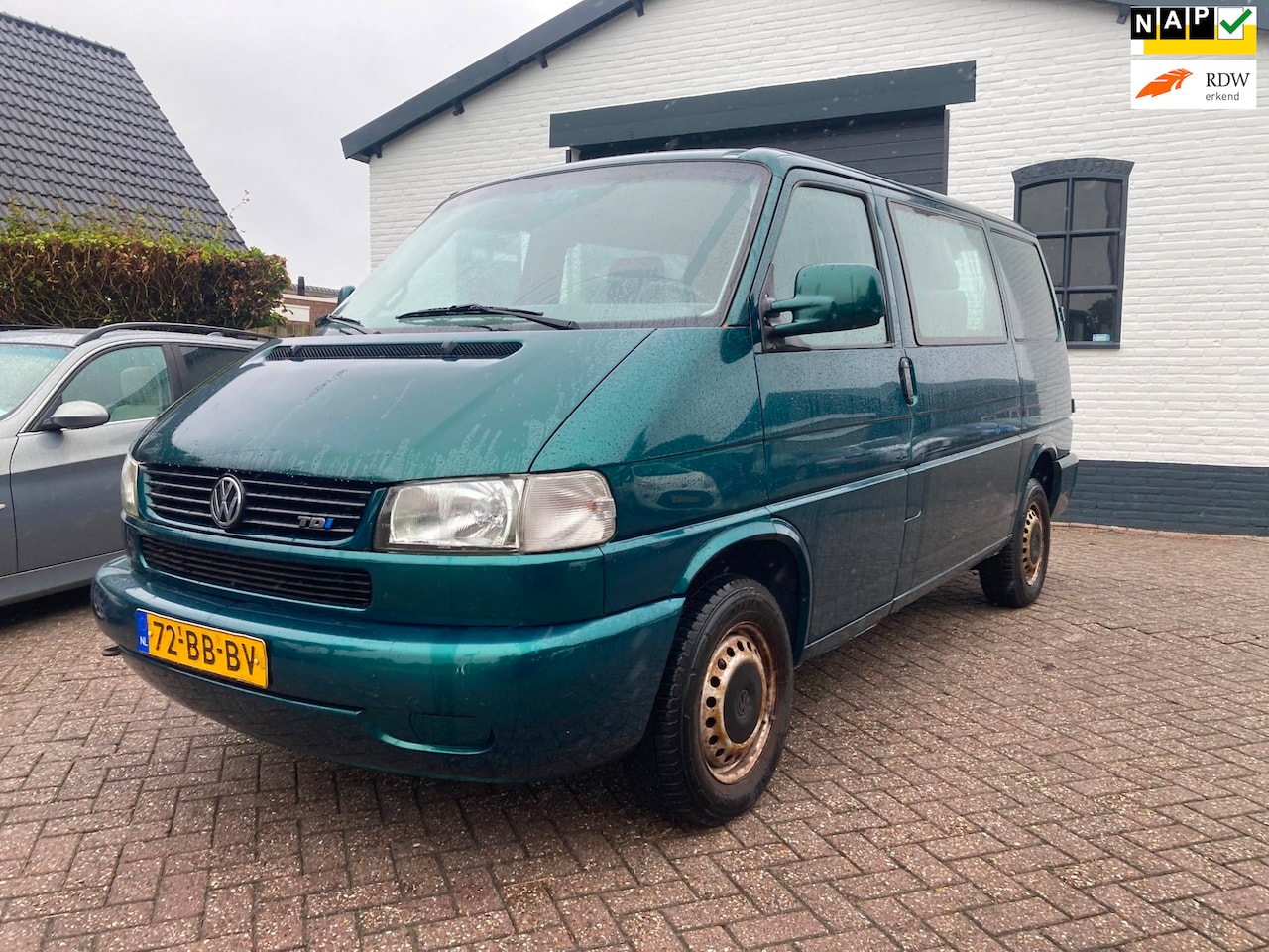 Volkswagen Transporter - 2.5 TDI 292 T800 invalide rolstoel vervoer met lift Bj 2002 apk tot 07-2027 - AutoWereld.nl