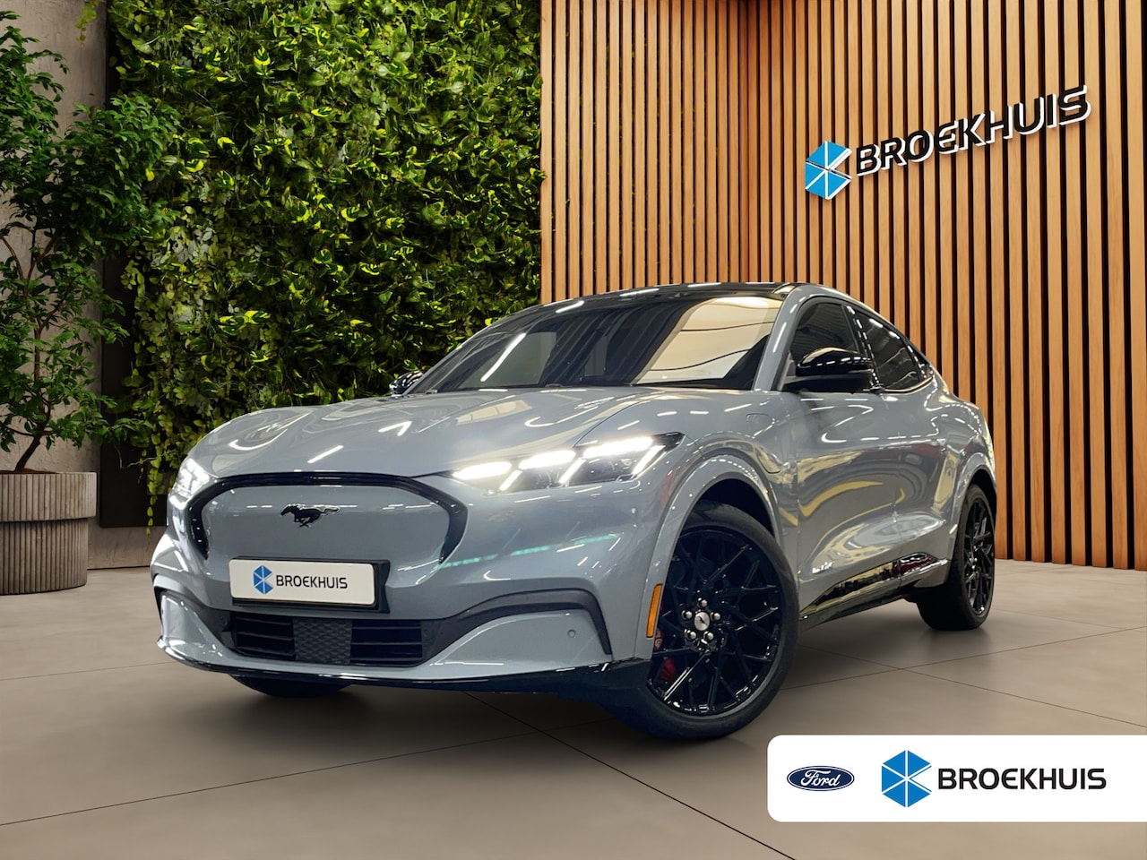 Ford Mustang Mach-E - Extended Premium RWD 88 kWh | UNIEK! | Hoogglans zwarte delen | Pano | B&O | Blue Cruise m - AutoWereld.nl