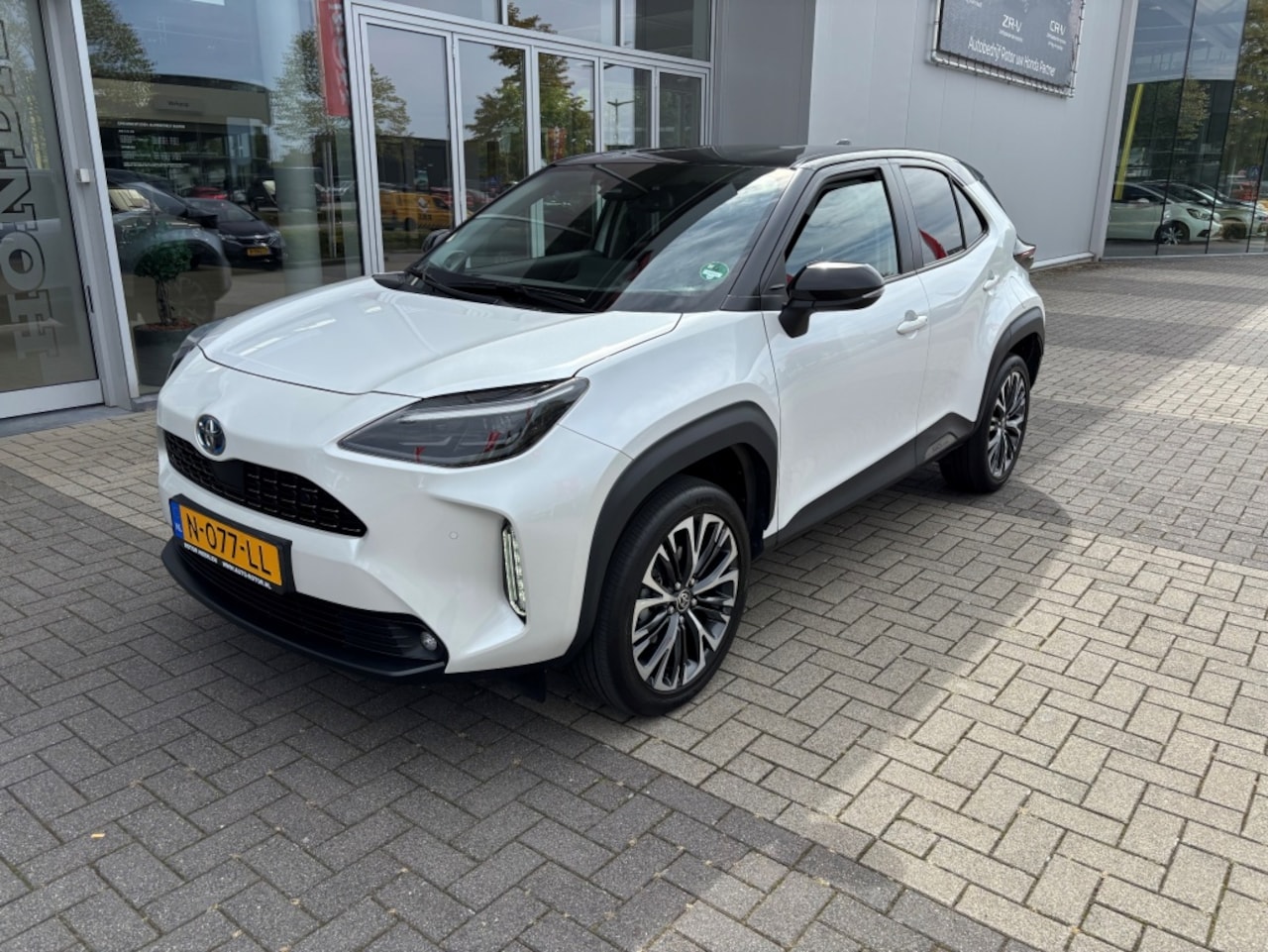 Toyota Yaris Cross - 1.5 HEV Hybrid Executive | HUD | P.cam | Trekhaak - AutoWereld.nl