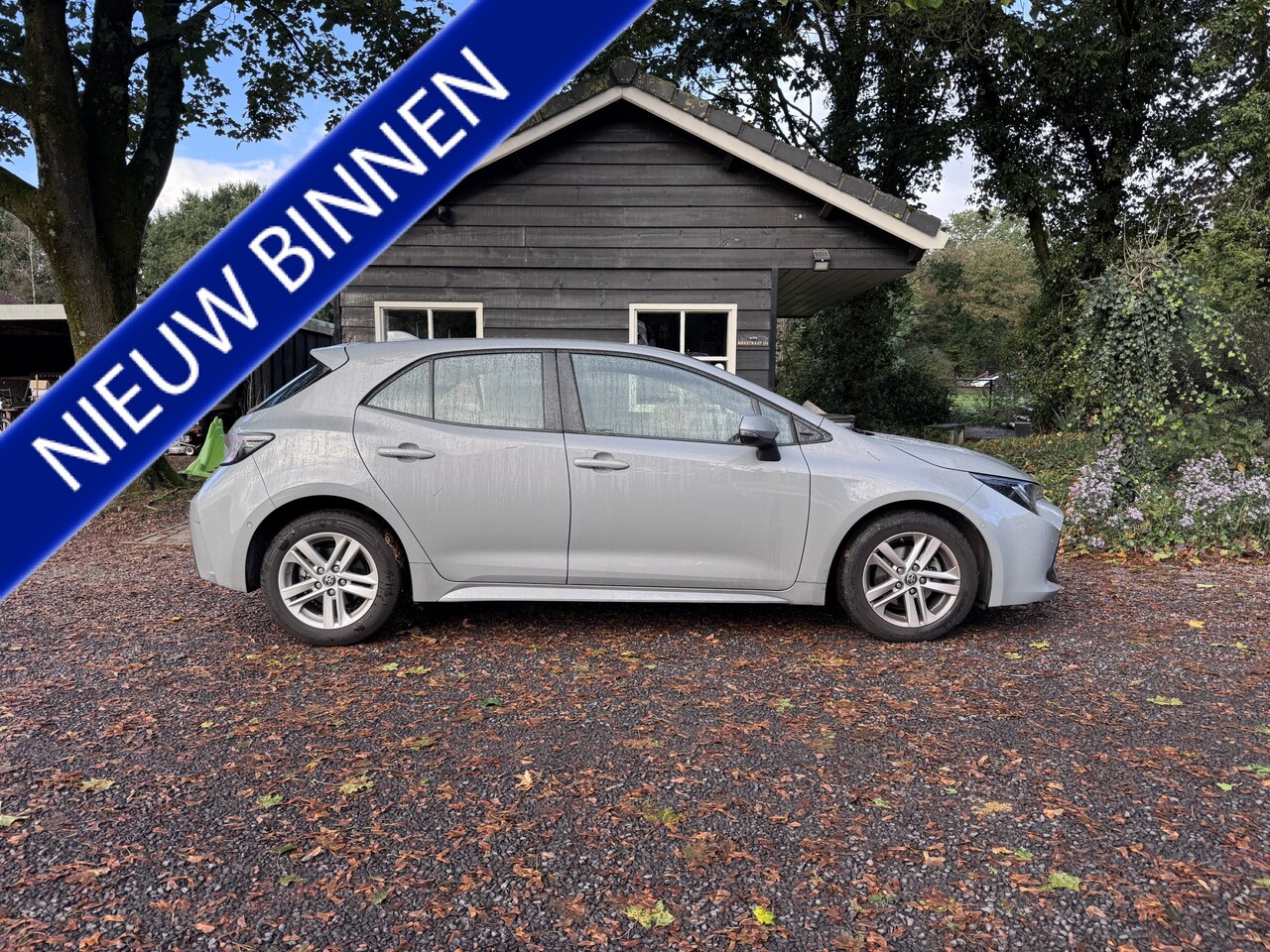 Toyota Corolla - 1.8 Hybrid Active|Trekhaak|Stoelverwarming - AutoWereld.nl