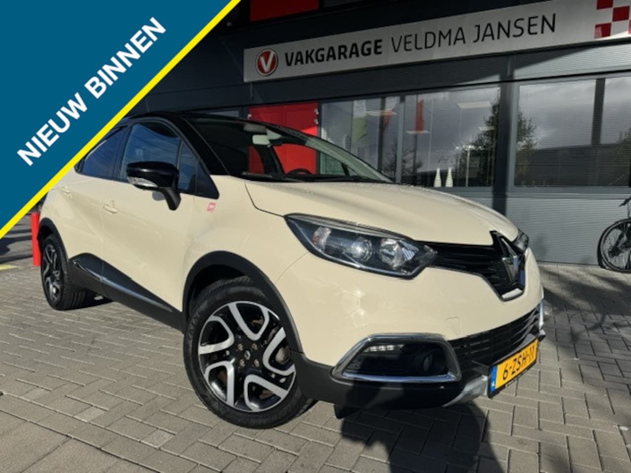 Renault Captur - 0.9 TCe HELLY HANSEN (LEUKE KOMPLETE AUTO!) - AutoWereld.nl