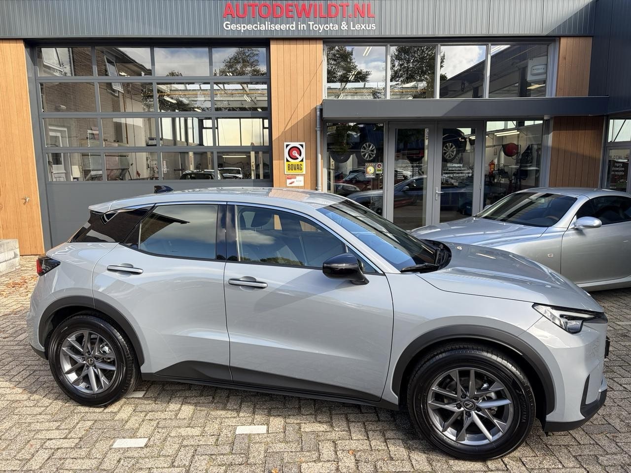 Lexus LBX - 1.5 Hybrid Preference Edition A/T - AutoWereld.nl