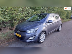 Hyundai i20 - 1.4i i-Vision