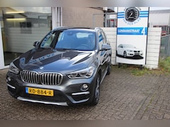 BMW X1 - xDrive20i High Executive PANO/HEADUP/CAMERA/NL