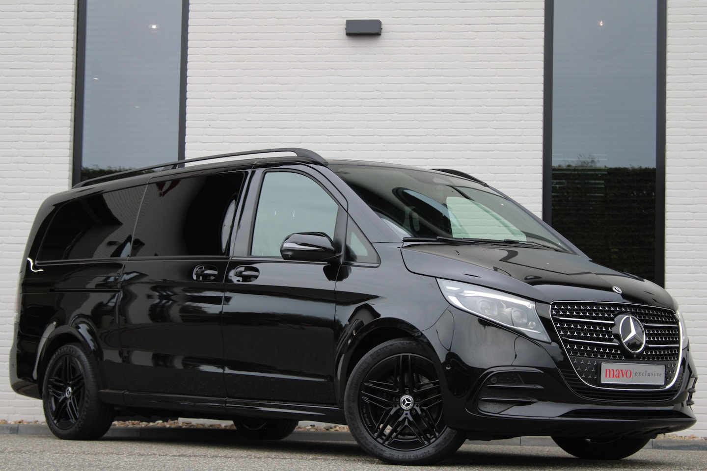 Mercedes-Benz V-klasse - 300d / XXL / AMG / DC / 4-Matic / Elec Stoelen / Stoel ventilatie / Burmester / NIEUWSTAAT - AutoWereld.nl