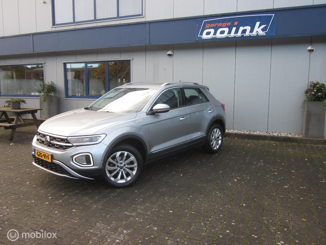 Volkswagen T-Roc - 1.5 TSI Life Business 1.5 TSI Life Business - AutoWereld.nl