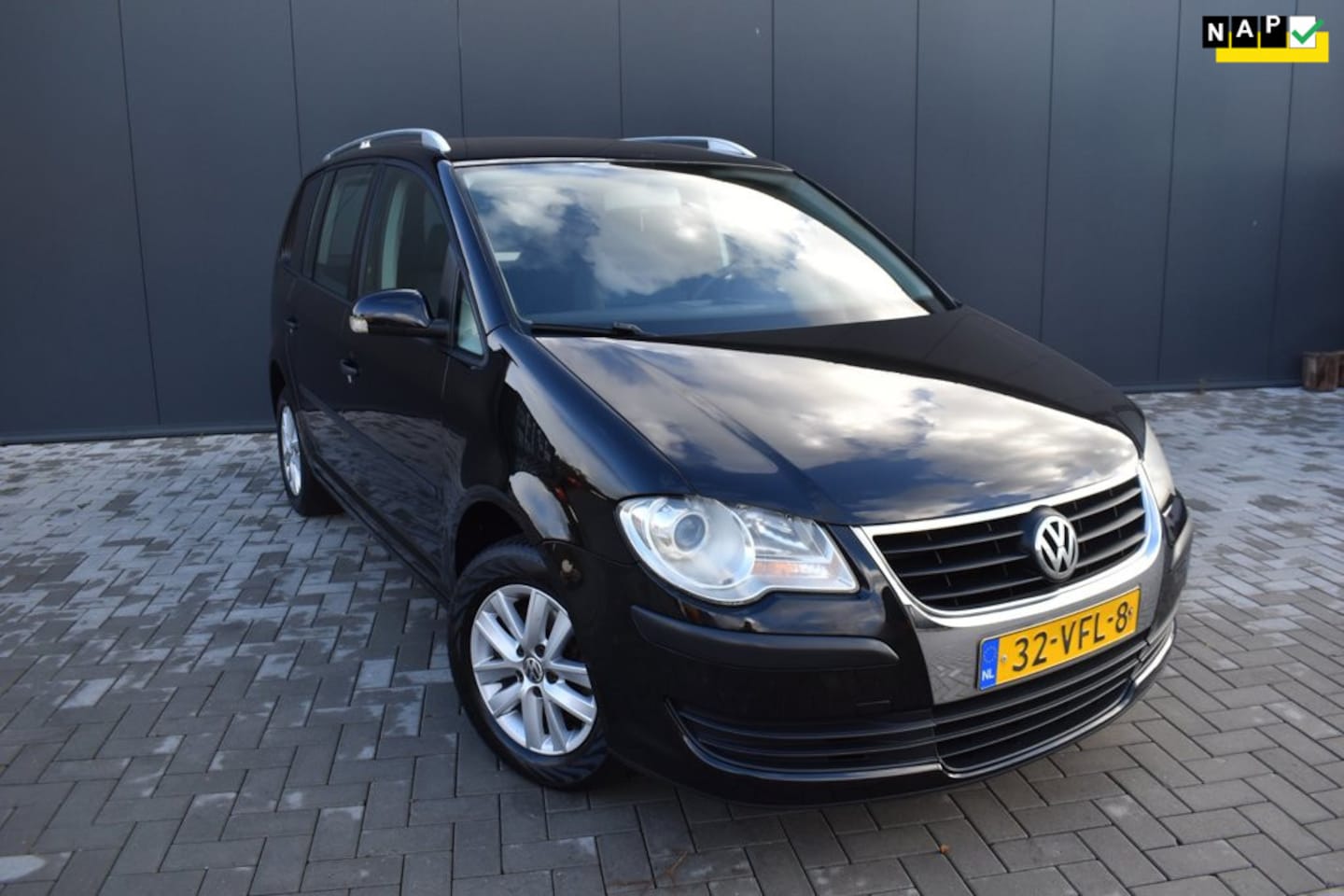 Volkswagen Touran - 1.9 TDI |GRIJS KENTEKEN| BEDRIJFSAUTO|DSG AUTOMAAT| 145DKM!| - AutoWereld.nl