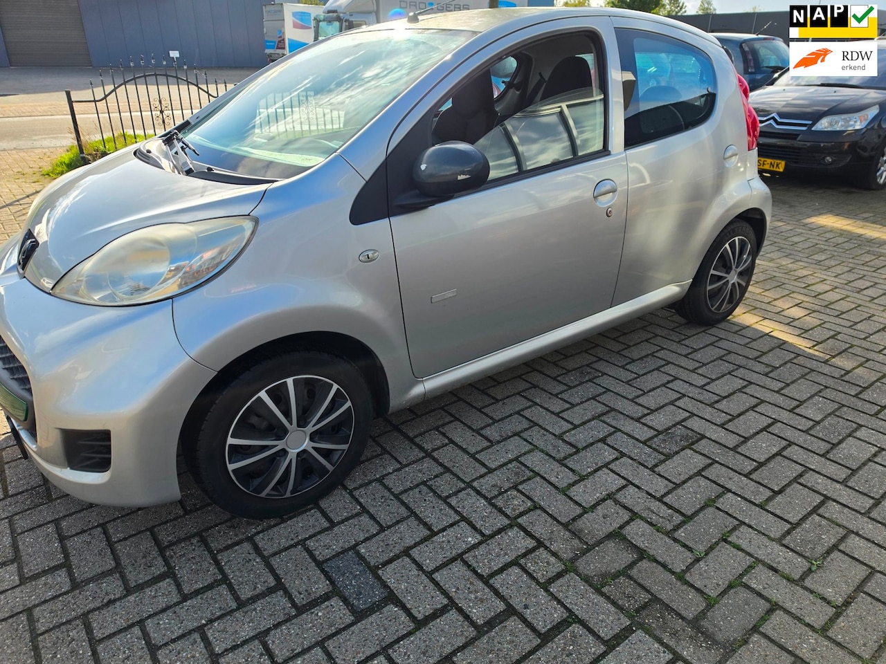 Peugeot 107 - 1.0-12V Millesim 200 1.0-12V Millesim 200 - AutoWereld.nl