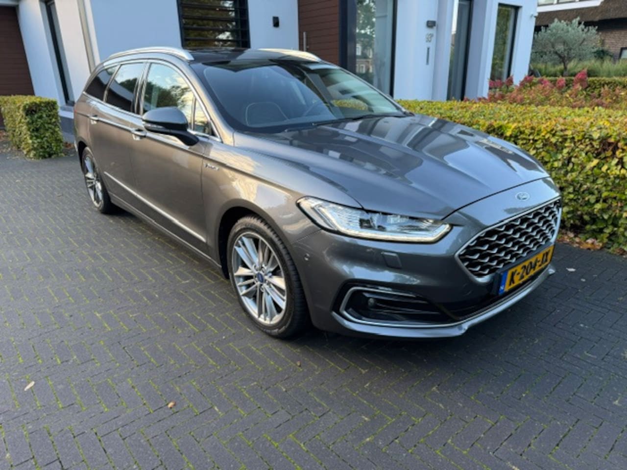 Ford Mondeo Wagon - 2.0 IVCT HEV Vignale 2.0 IVCT HEV Vignale, Pano, Leder, Stoelverw, Full options - AutoWereld.nl