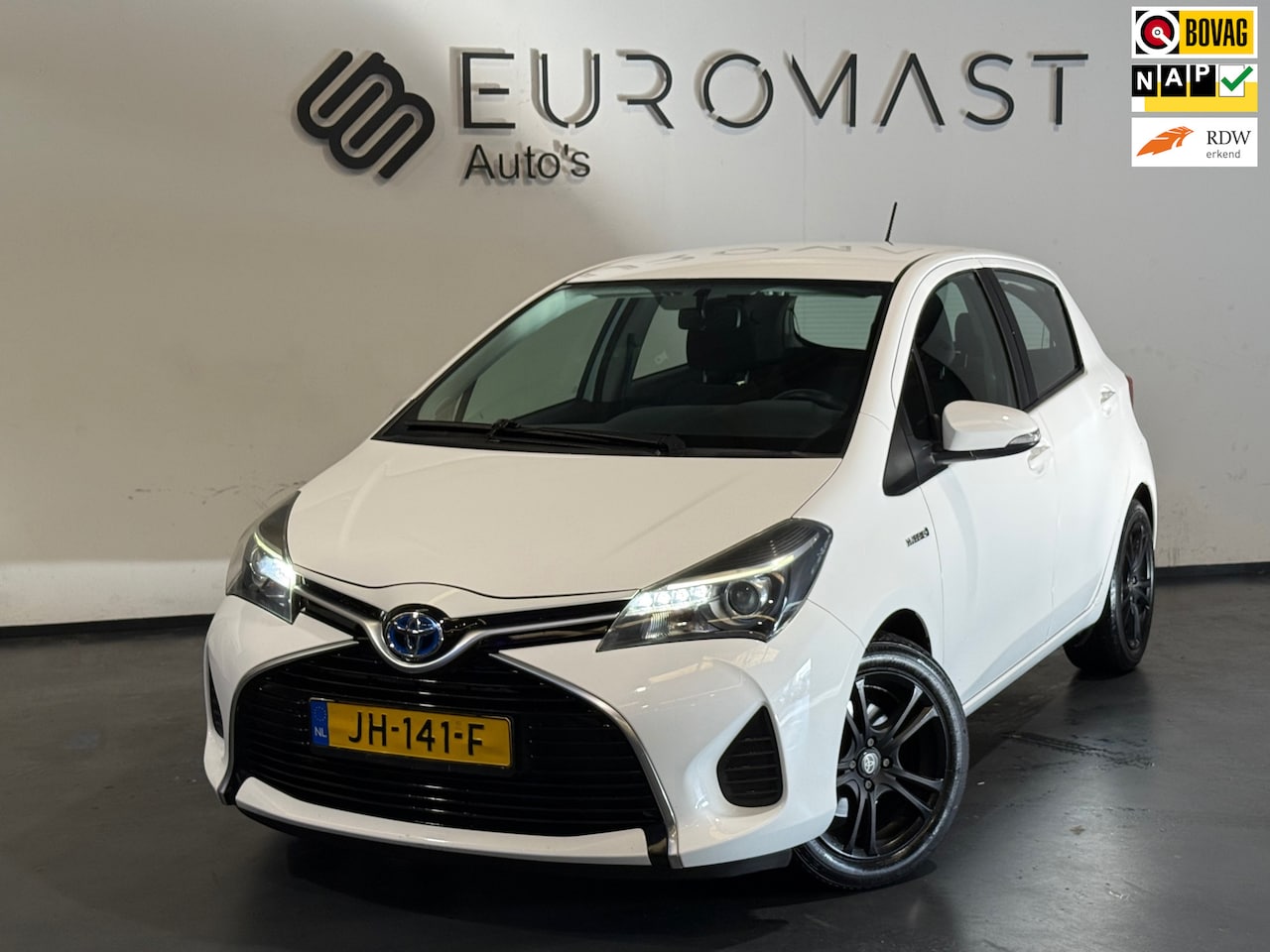 Toyota Yaris - 1.5 Hybrid Aspiration Cruise Airco Camera Nieuwe Apk - AutoWereld.nl