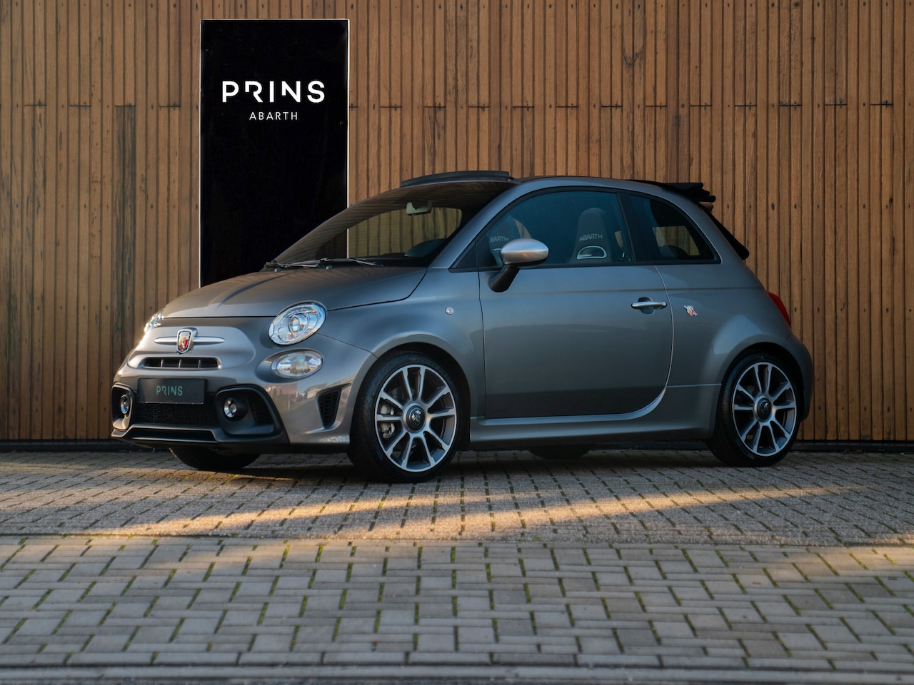 Abarth 595 - C Turismo | Beats | CarPlay | Xenon 8 oktober binnen - AutoWereld.nl