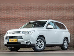 Mitsubishi Outlander - 2.0 CVT Business Edition 7-persoons, 2e eigenaar, Camera, Keyless, Navigatie, DAB+, Blueto