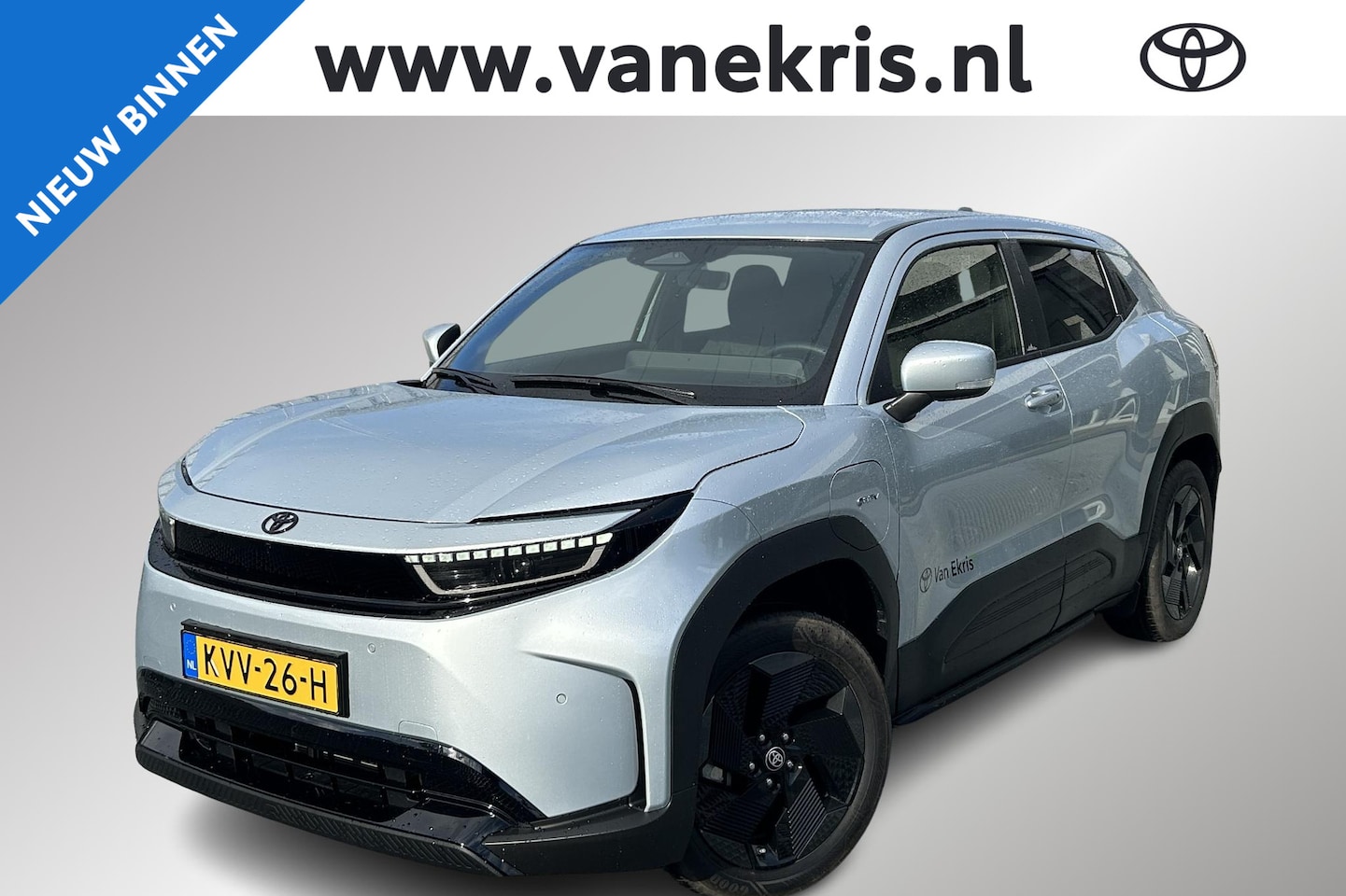 Toyota Urban Cruiser - Dynamic Adventure 61 kWh, Trekhaak, Spatlappen! - AutoWereld.nl