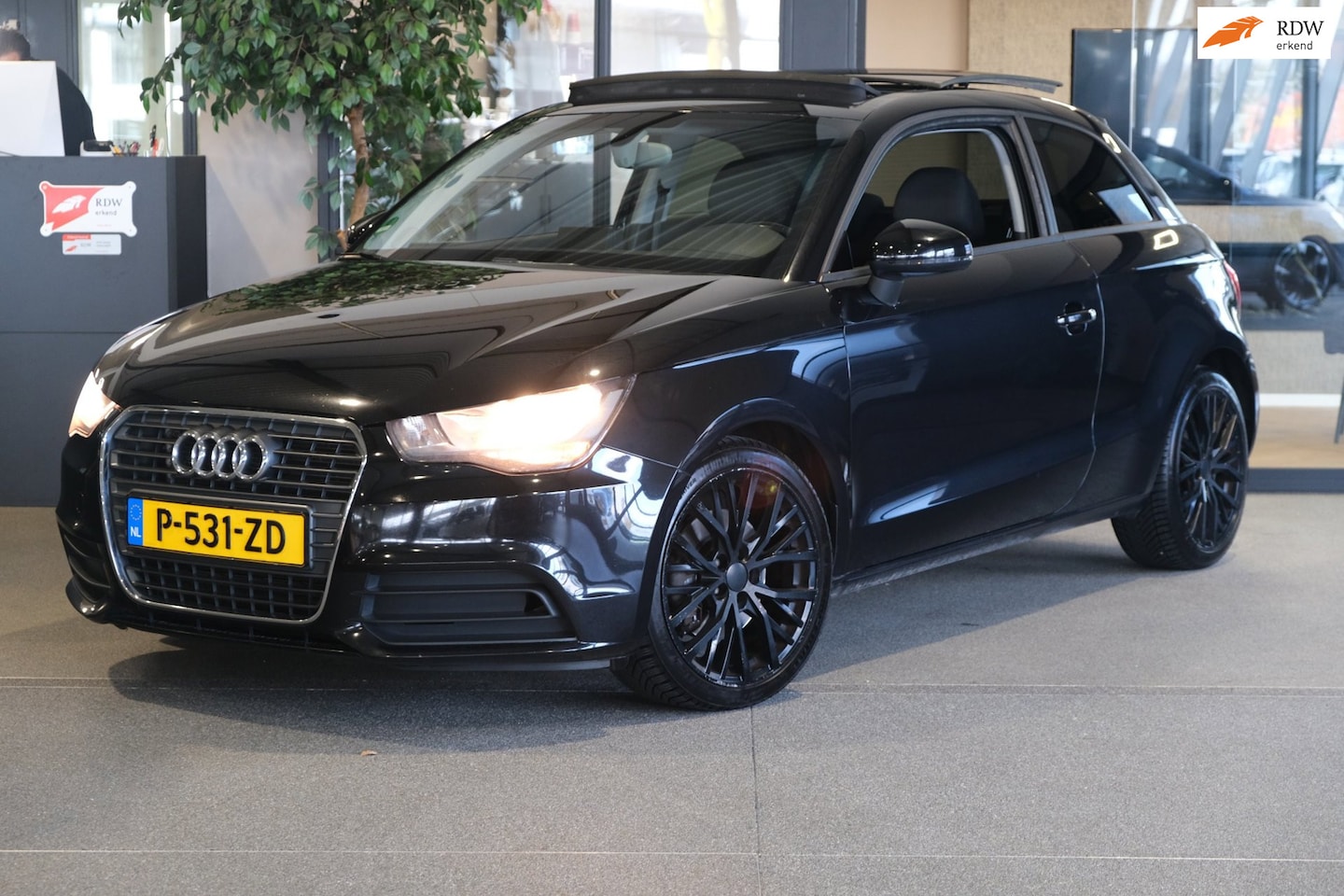 Audi A1 - 1.4 TFSI Pro Line S-Tronic Pano Pdc Navi MF-Stuur - AutoWereld.nl