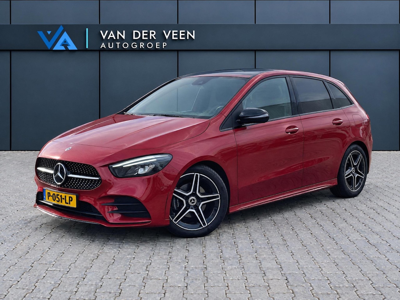 Mercedes-Benz B-klasse - 200 Business Solution AMG | Incl. 12 Maanden garantie | Stoelverwarming | Elektrische trek - AutoWereld.nl
