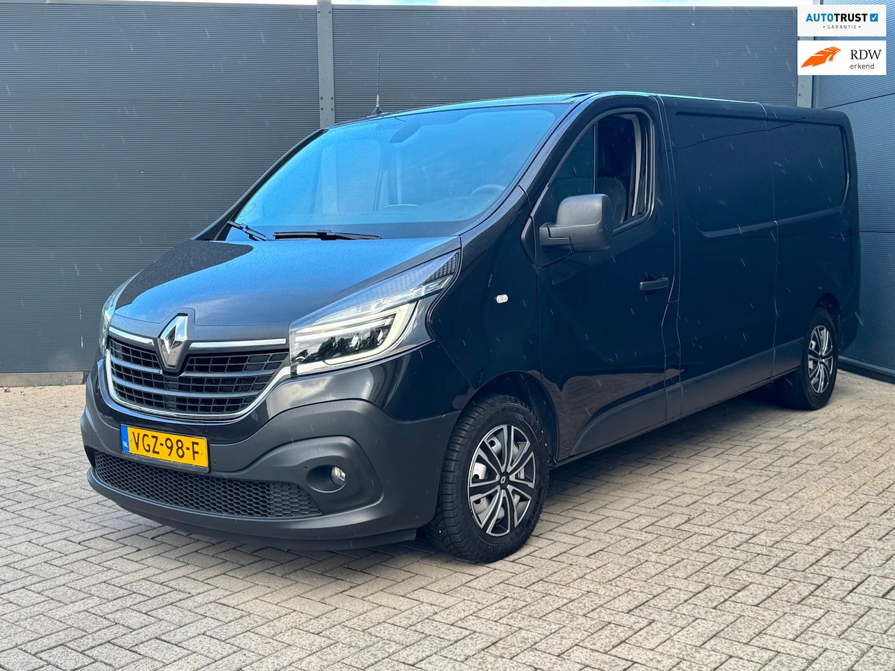 Renault Trafic - 2.0 dCi 120 T29 L2H1 / Camera / Trekhaak / Led - AutoWereld.nl