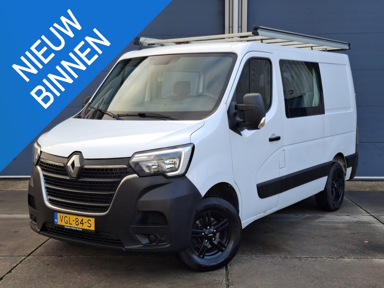 Renault Master - T33 2.3 dCi L1H1 DUBBEL CABINE / AIRCO / CRUISE CONTROLE / TREKHAAK - AutoWereld.nl
