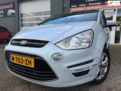 Ford S-Max - 2.0 EcoBoost Titanium 7 pers in automaat met trekhaak en parkeersensoren / camera en bluet