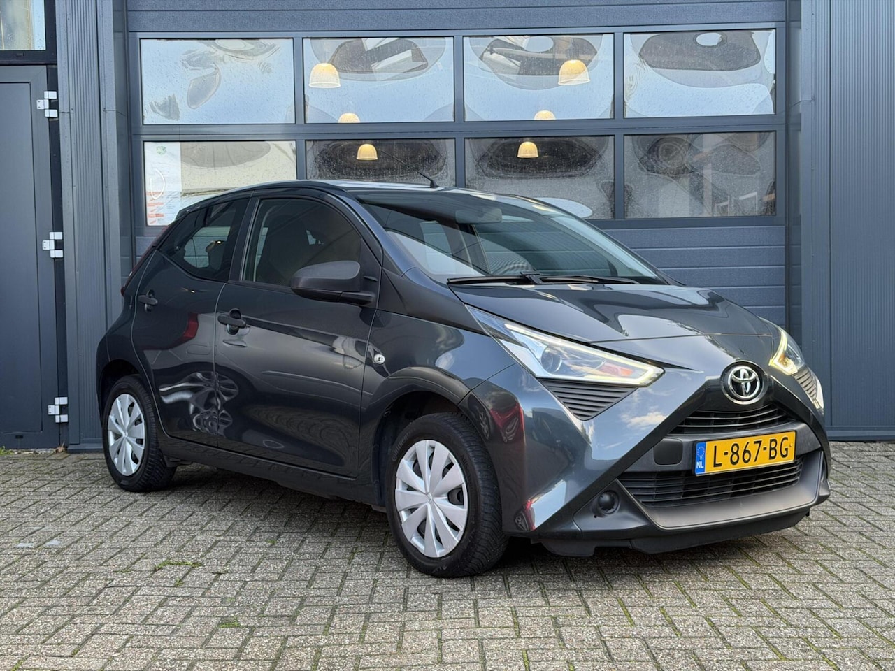 Toyota Aygo - 1.0 VVT-i x-fun | Airco | Cruise | Zuinig - AutoWereld.nl