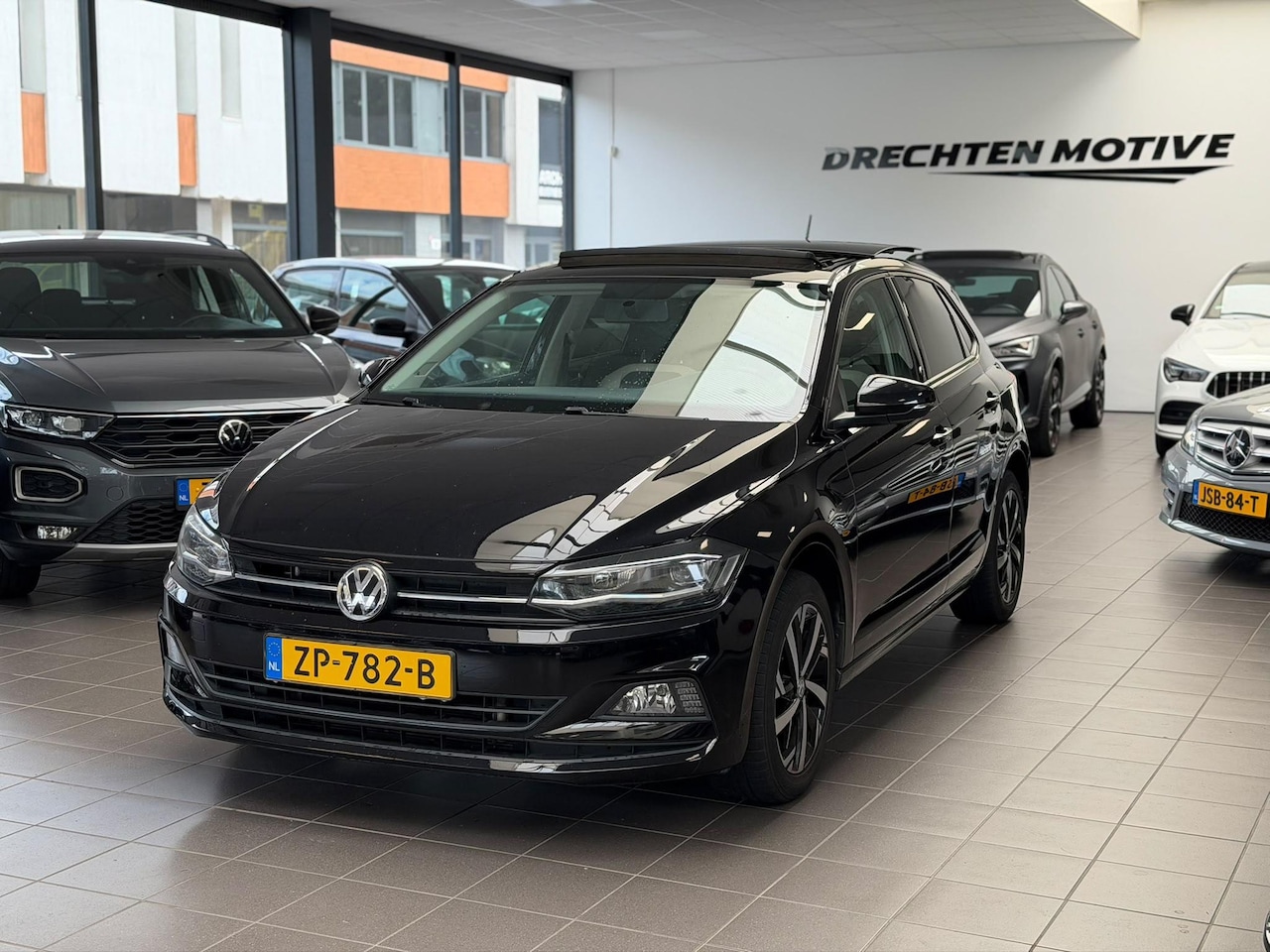 Volkswagen Polo - 1.0 TSI Beats / panorama dak / CarPlay / navi / - AutoWereld.nl