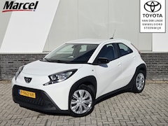 Toyota Aygo X - 1.0 VVT-i MT Play Airco Ad. Cruise Achteruitrijcamera Apple/Android auto