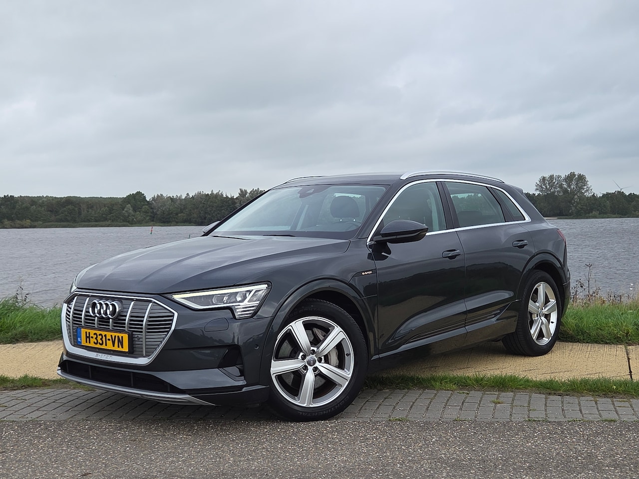 Audi e-tron - e-tron 50 quattro Launch edition nette auto, SOH 90%, warmtepomp/trekhaak - AutoWereld.nl