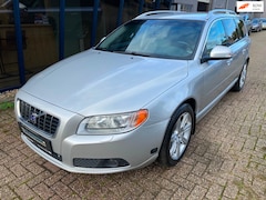 Volvo V70 - 3.0 T6 AWD Summum Automaat LEER / NAVI / YOUNGTIMER