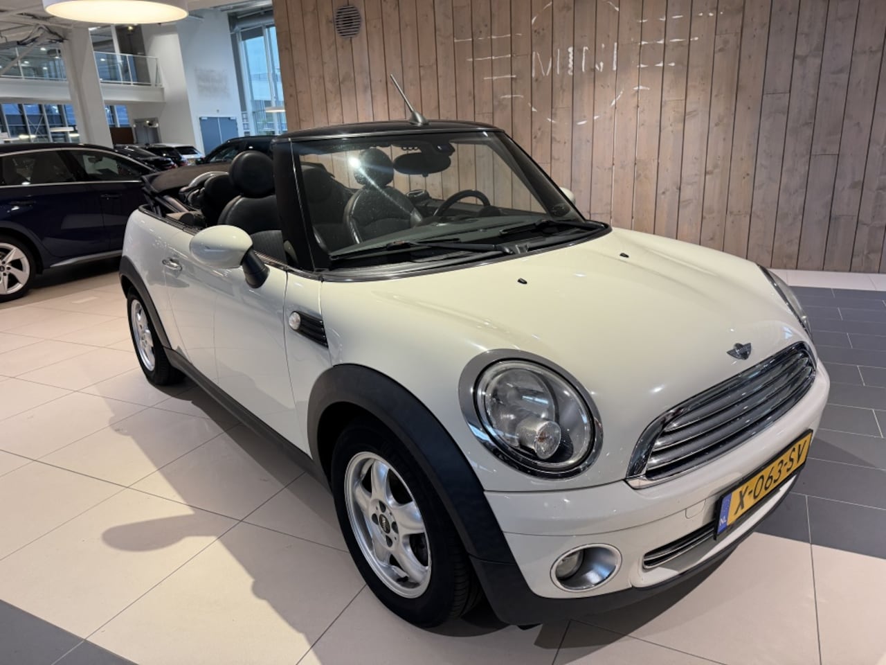 MINI Cabrio - 1.6 Cooper - AutoWereld.nl