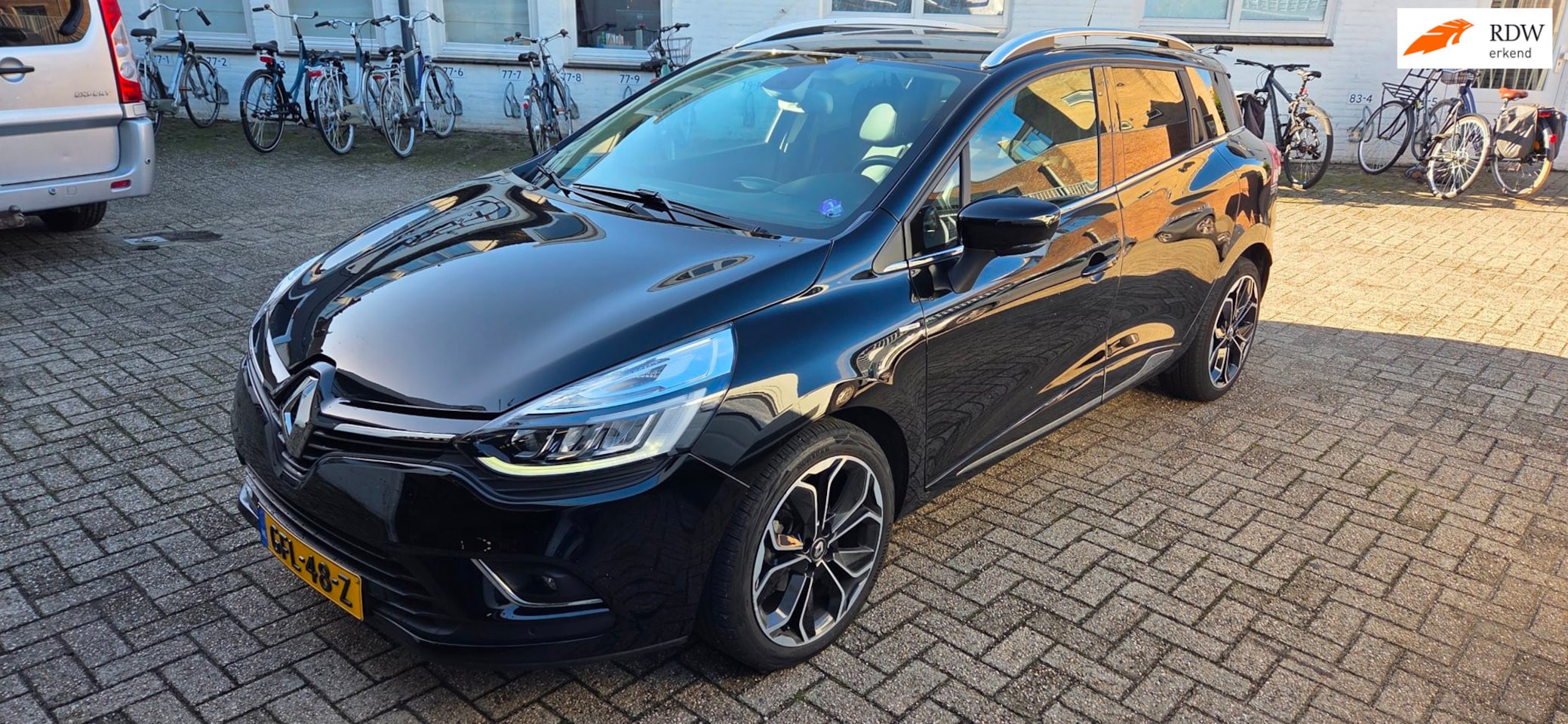 Renault Clio Estate - 1.2 TCe Intens bose uitv lage km stand 33 dkm in nieuwstaa - AutoWereld.nl