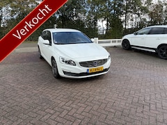 Volvo V60 - 1.5 T3 Polar+ Dynamic TREKHAAK STOELVERWARMING ZWARTE HEMEL
