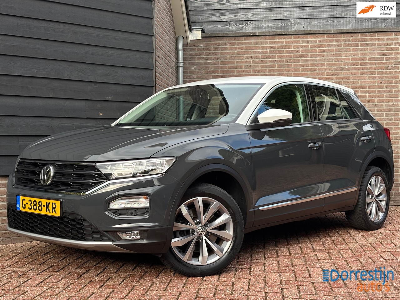 Volkswagen T-Roc - 1.5 TSI Sport | Trekhaak | Navi | 150pk | ACC | PDC - AutoWereld.nl