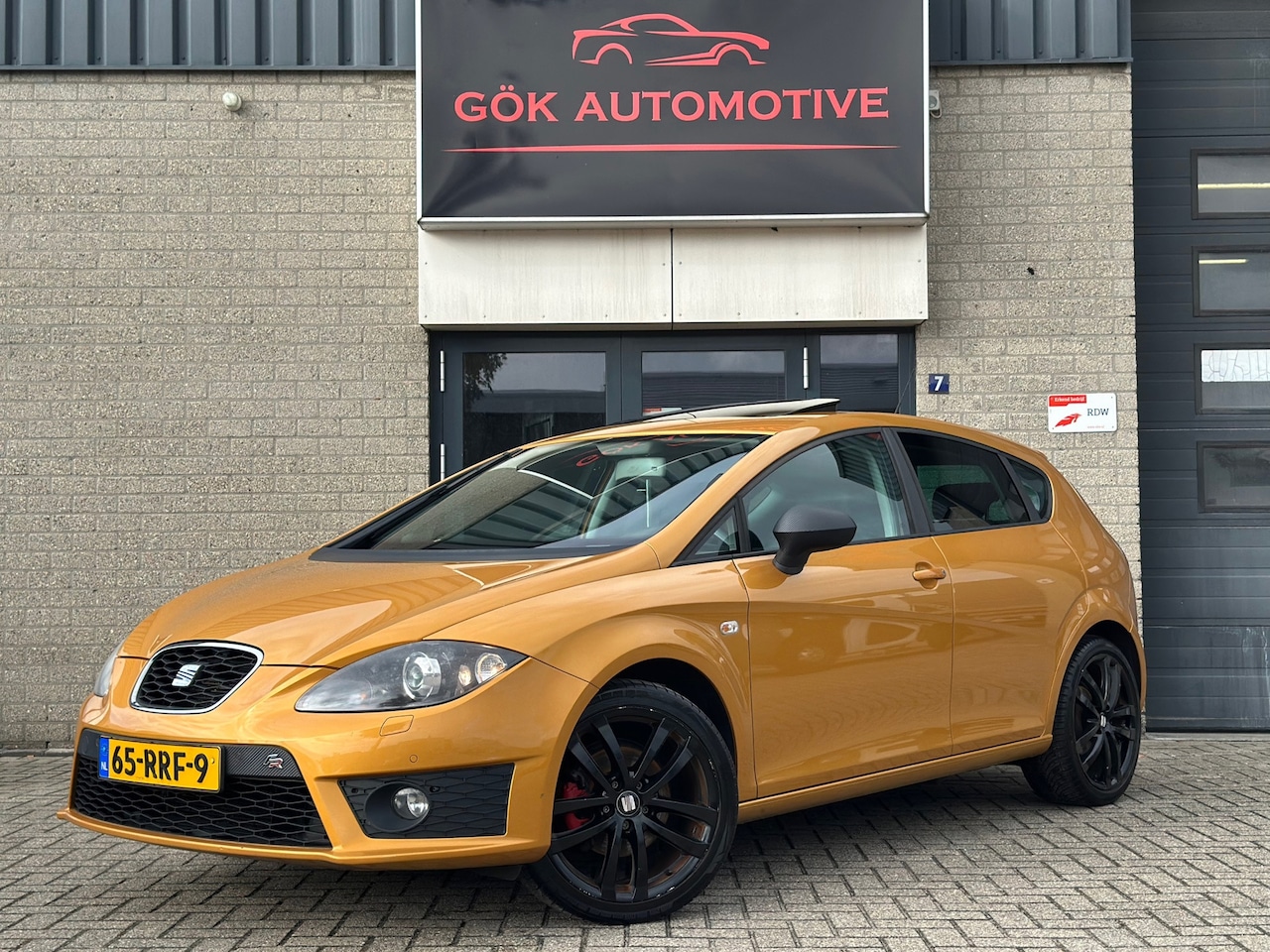 SEAT Leon - 1.4 TSI FR / Schuidak / Stoelverwarming / Xenon / PDC / Navi / Cruise Control / Clima - AutoWereld.nl
