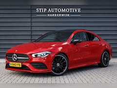 Mercedes-Benz CLA-Klasse - 200 AMG Line | Panorama | Sfeerverlichting | Widescreen Cockpit | Stoelverwarming |
