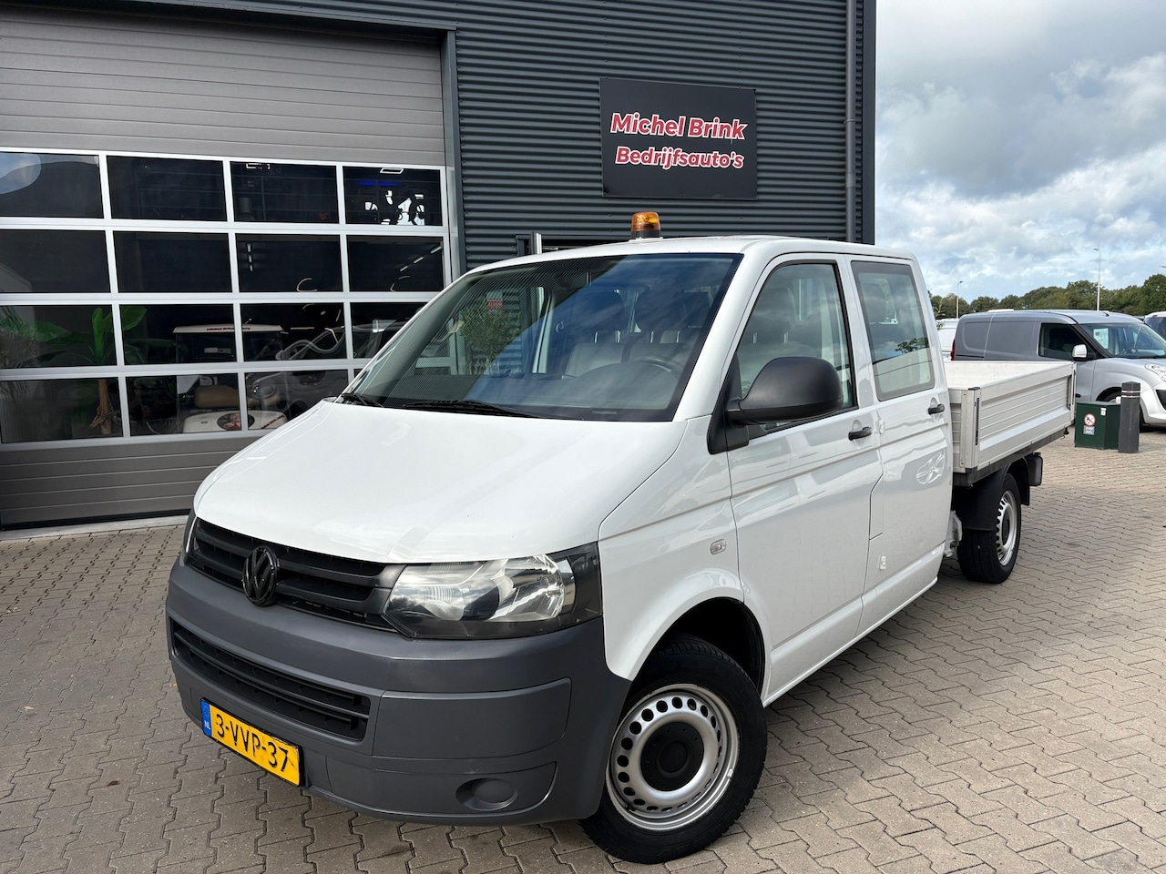 Volkswagen Transporter - 2.0 TDI L2H1 Dubbele Cabine - AutoWereld.nl