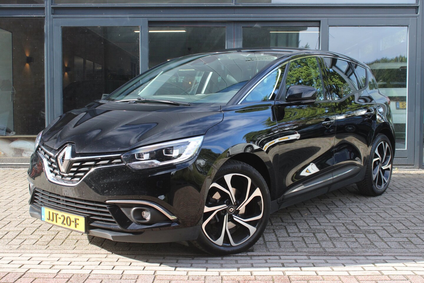 Renault Scénic - 1.3 TCe Bose | Adaptive-cruise | Camera | Keyless | BLIS | Trekhaak | - AutoWereld.nl