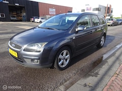 Ford Focus Wagon - 1.6-16V Titanium ZEER NETJES