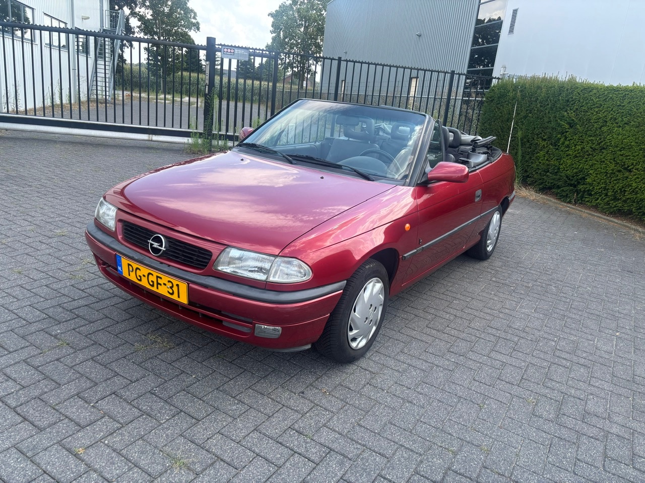 Opel Astra Cabriolet - 1.6i Comfort 1.6 Bertone leer automaat 1e Eig 68000 km - AutoWereld.nl